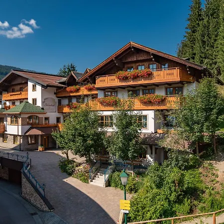 Отель Hotel Sonnenhuegel, Inklusive Sommercard 3*