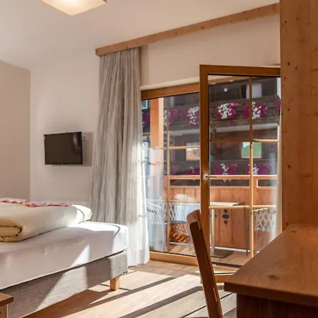 Hotel Sonnenhuegel, Inklusive Sommercard فندق