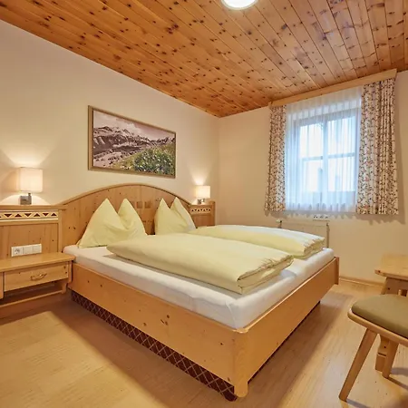 Отель Hotel Sonnenhuegel, Inklusive Sommercard 3*