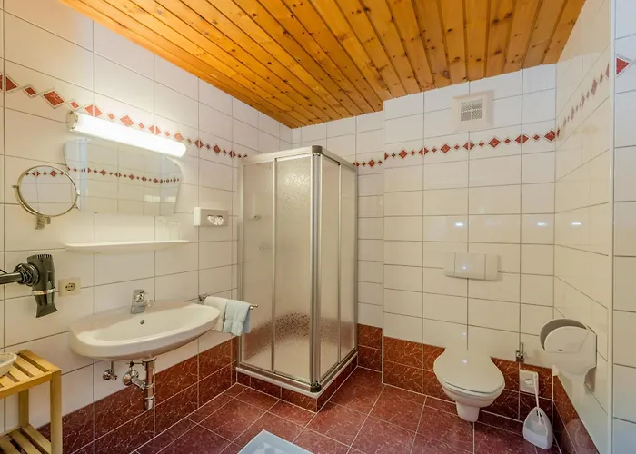 Am Sonnenhuegel Hotell