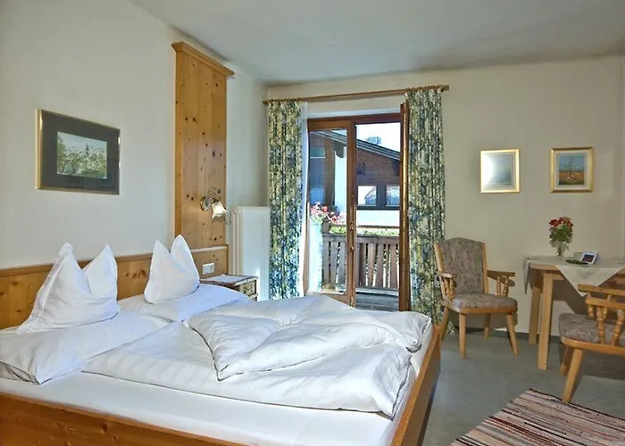 Ξενοδοχείο Am Sonnenhuegel 3*